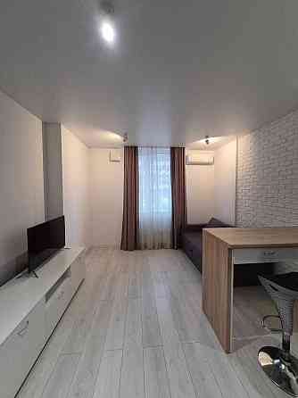 Оренда квартири 1-й поверх у ЖК Комфорт Таун, просп. Соборності, 17 Киев