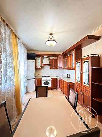 Оренда 2-рівневої квартири по вул. Декарта 160м2 Львів