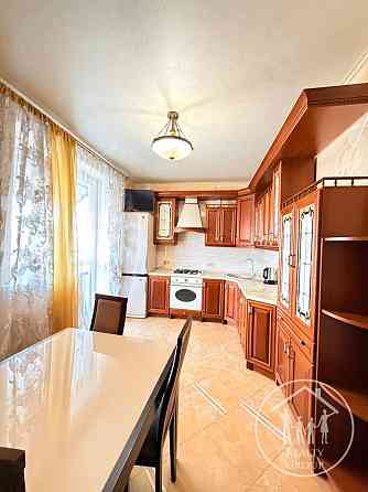 Оренда 2-рівневої квартири по вул. Декарта 160м2 Львів