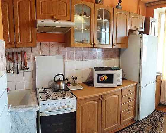 Оренда 2-к,  Печерськ,  вул.Омеляновича-Павленка (Суворова) м. Арсенал Киев