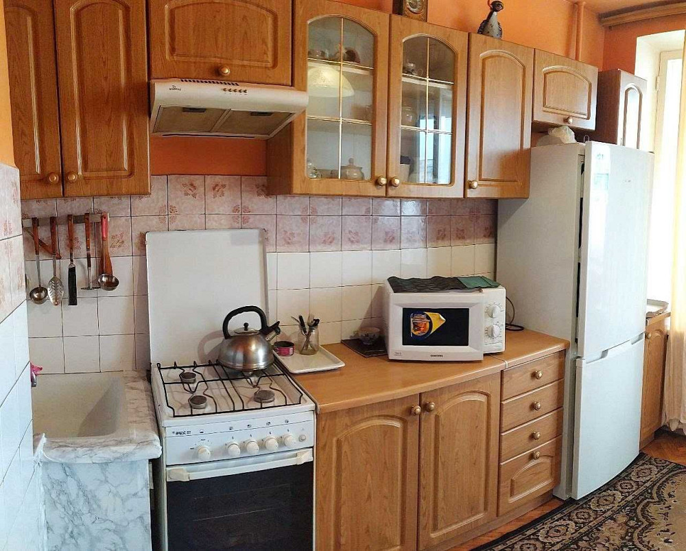 Оренда 2-к,  Печерськ,  вул.Омеляновича-Павленка (Суворова) м. Арсенал Киев - изображение 1