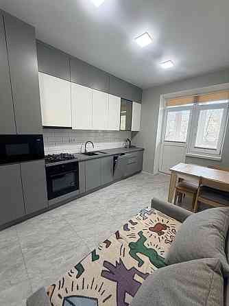 Оренда світлої євро 2к квартири Два балкони Газове опалення Kyiv