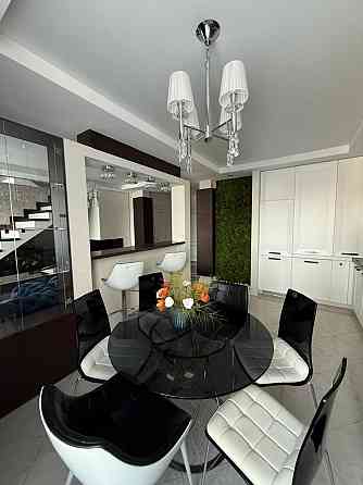 Дворівнева квартира з авторським ремонтом від власника Гожули