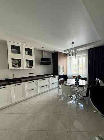 Дворівнева квартира з авторським ремонтом від власника Гожули