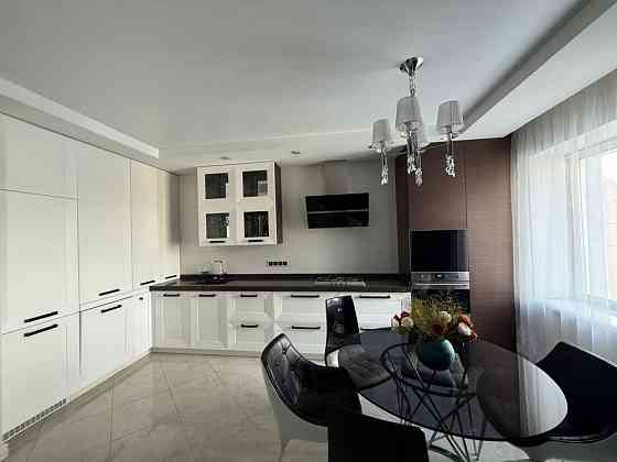 Дворівнева квартира з авторським ремонтом від власника Гожули