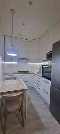 Продається компактна квартира  на Озерні Хмельницкий