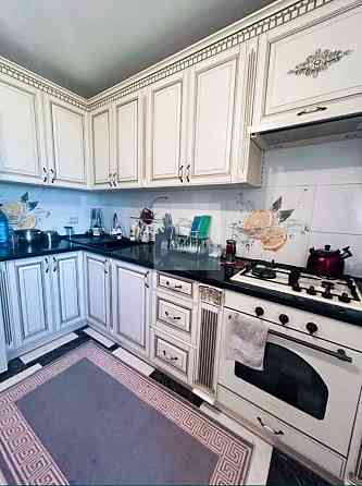 Продам 3-х кімнатну квартиру в центрі міста. Кам`янець-Подільський