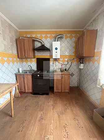 Продам 3-х кімнатну квартиру у центрі міста Кам`янець-Подільський