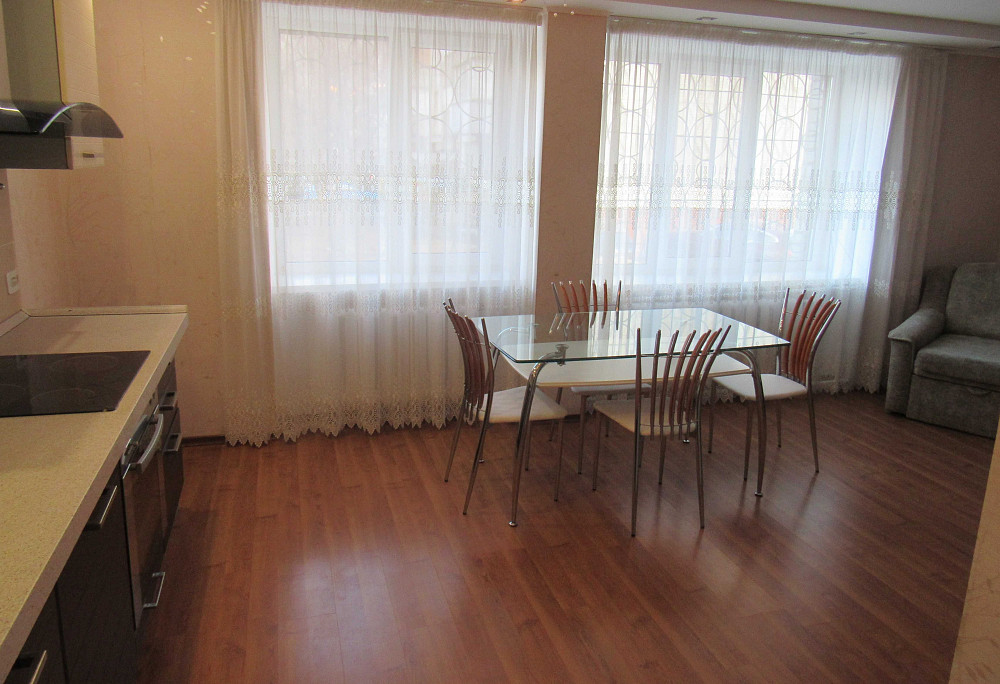 Продам велику 2к квартиру з ремонтом 700-річчя цегляний будинок Черкаси - зображення 2