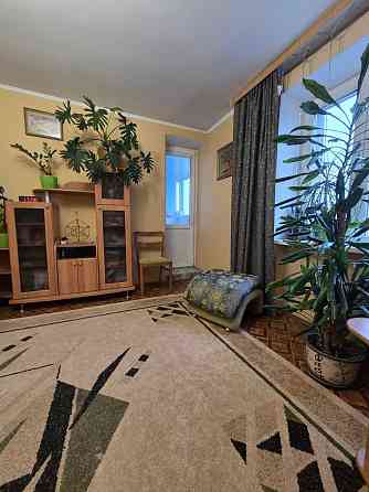 Продам "двушку" в районі площі 700-річчя по Амброса з видом на Дніпро Черкаси