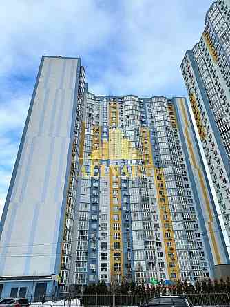 Продаж 3 кім  квартири по вулиці Вишняківська 4, метро Харківська Киев