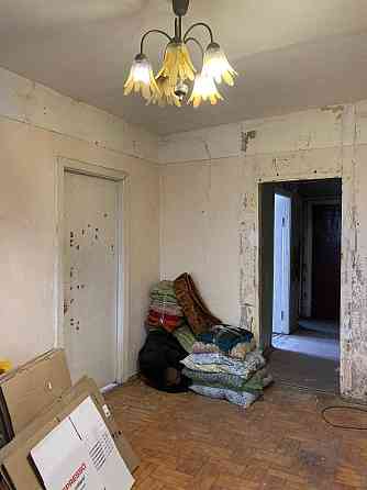 Продам трехкомнатную квартиру на правом берегу. Торг. Сонячне