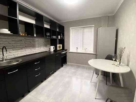 Продам 3-комнатную квартиру левый берег, красная линия Кам`янське (Запорізька обл.)