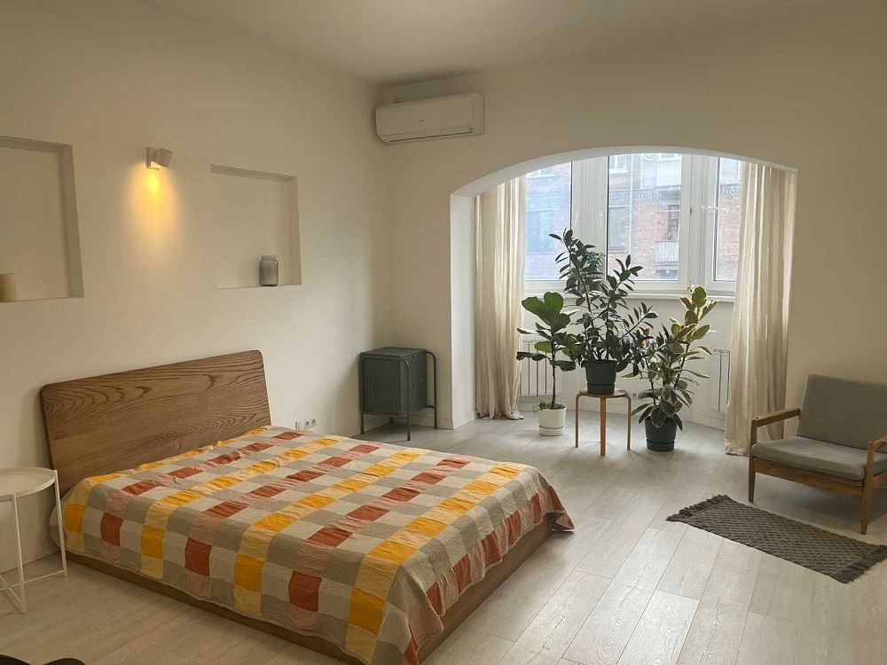 Аренда 1 комнатной квартиры 46 кв.м. ул. Туровская 29 Подол Киев - изображение 2