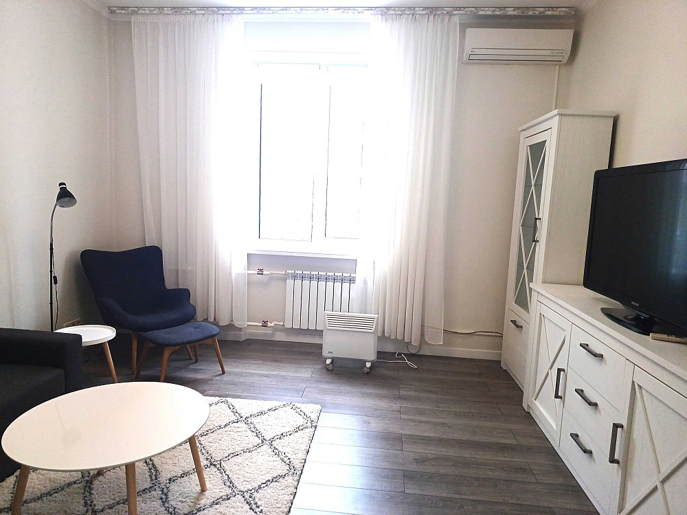 Здам 2-к Гоголівська 49 сталінка пов 3 сучасна центр Києва є все Київ - зображення 3