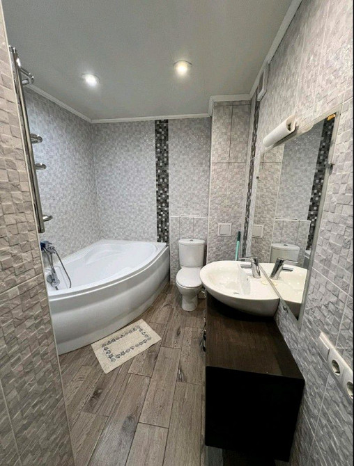 Сдам 2 комнатную квартиру 75м2 в новострое ЖК Янтарный Харьков - изображение 6