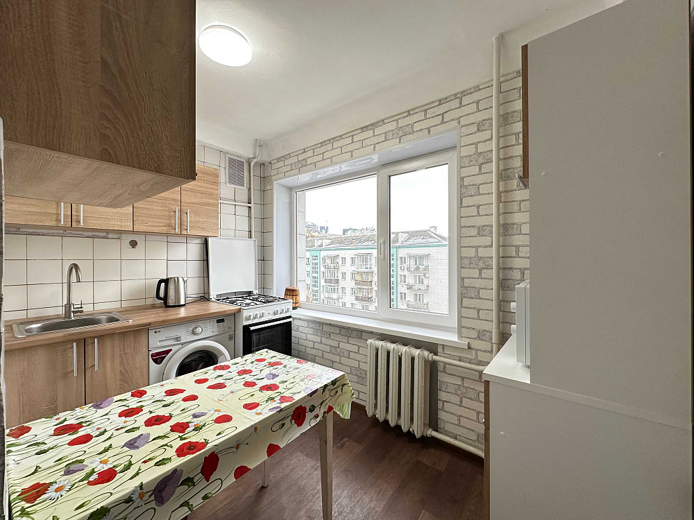 Сдам 2 комнатна квартира улица Владимиро-Лыбедская 16 м.Дворец Украина Киев - изображение 4