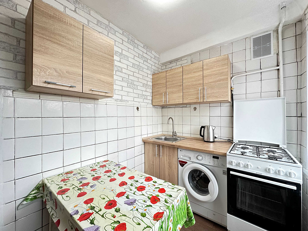 Сдам 2 комнатна квартира улица Владимиро-Лыбедская 16 м.Дворец Украина Киев - изображение 1