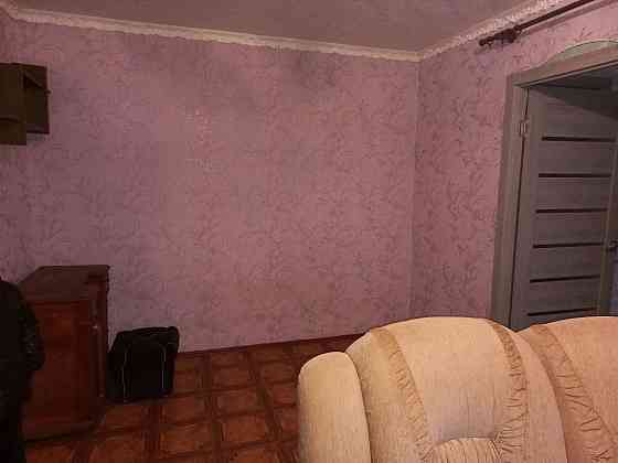 Продам квартиру 2 кімнатну в центрі міста Посад-Покровское