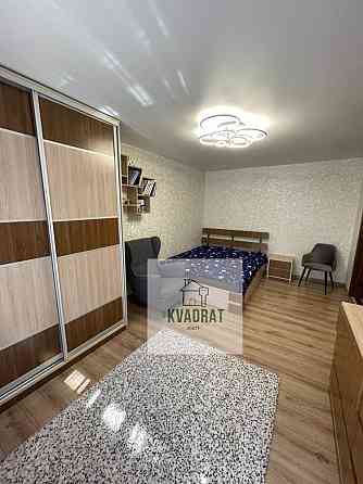 Продам 2-кімнатну мікрорайон жовтневий Кам`янець-Подільський