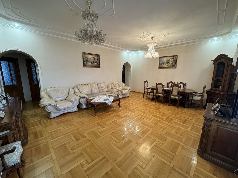 Продається сталінка 118 кв.м. навпроти Казки. м1 Миколаїв - зображення 1