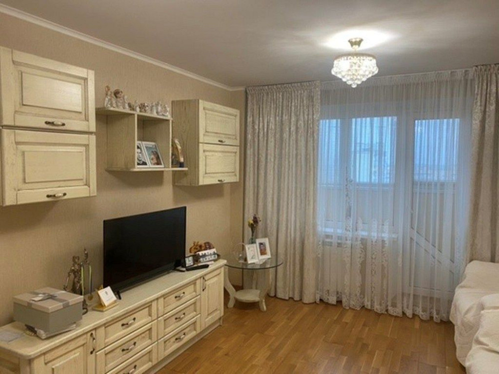 Оренда 3 к квартири - Святошинська площа, 1 м Житомирська - 3 хв! Київ - зображення 1