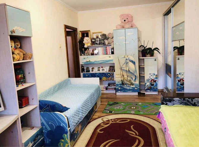 Терміновий продаж 2к квартири з меблями,м-н Каскад Угорники - изображение 1