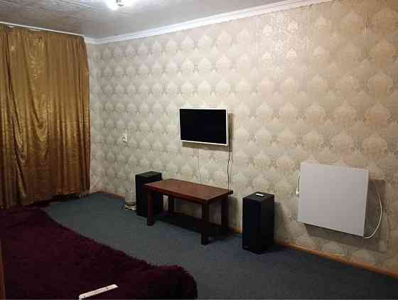 Продам 1 комнатную квартиру с ремонтом в ценре города. Новомосковськ